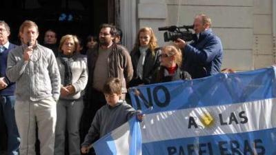 La presidenta argentina firmará un decreto para denunciar a los ambientalistas de Gualeguaychú ante la Justicia