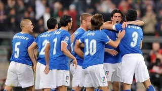 Sale el campeón a la cancha: Italia enfrenta hoy al aguerrido Paraguay