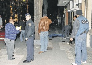 Furioso tiroteo en Pocitos: la policía mató a un asaltante y dejó herido grave al cómplice