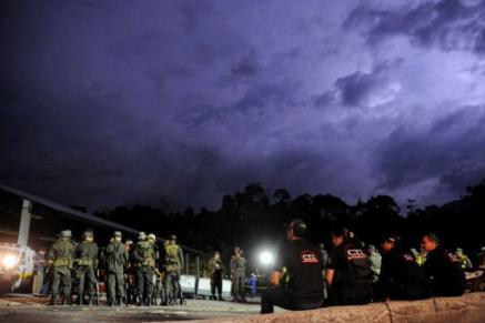 Colombia llora: Comienzan los funerales por los mineros mientras sigue la búsqueda de los sepultados