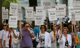 Protesta médica en Madrid por recortes anunciados por el gobierno