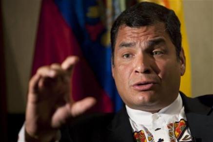 "En Ecuador hay orden de arresto contra el nuevo presidente de Colombia", dijo Rafael Correa