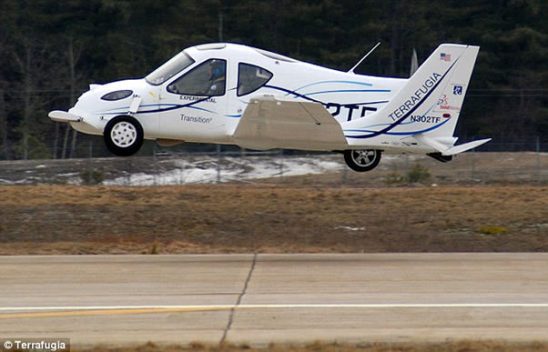 El primer auto volador sale a la venta