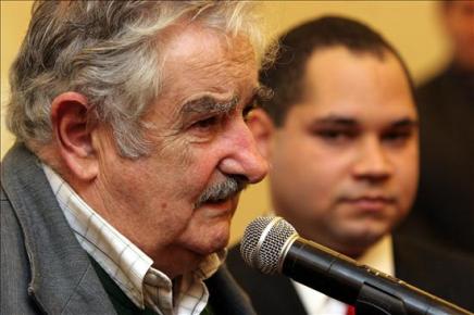 Uruguay conmemora el 180 aniversario de la Jura de la Constitución