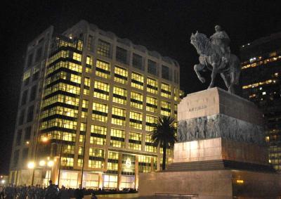 Un funcionario público a punto de morir de frío en el edificio de la Presidencia de Uruguay