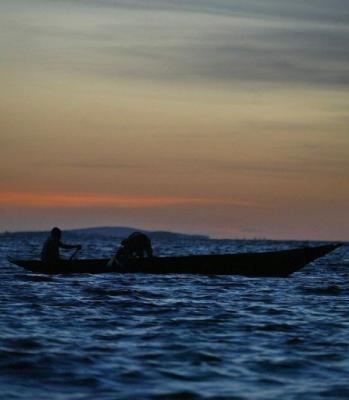 Se hundió un ferry en el lago Victoria y hay decenas de desaparecidos