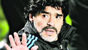 Grondona le abrió la puerta a Maradona para que se fuera