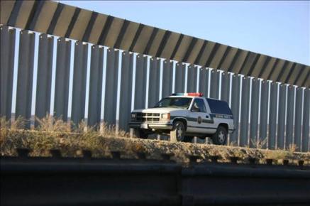 EEUU despliega mañana domingo a la Guardia Nacional en la frontera con México