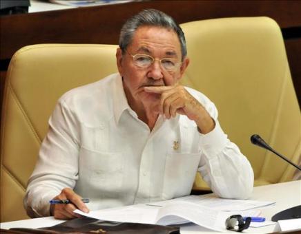 Cuba se propone actualizar "con calma" el modelo socialista, no reformarlo