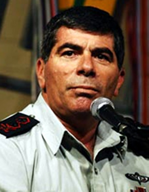 Jefe del ejército israelí admite errores en el abordaje a la flotilla