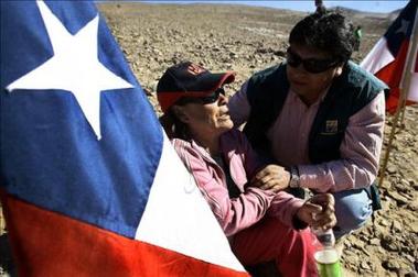 Piñera espera para el lunes o martes "contacto" con los atrapados en una mina chilena