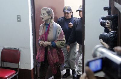 La guerrillera de EEUU se entrega a la policía peruana
