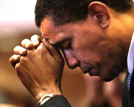 La Casa Blanca retruca: Obama no es musulmán, es cristiano y reza cada día