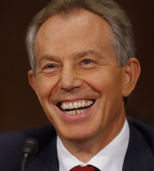 Tony Blair ofrece servicios financieros para millonarios