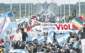 Gualeguaychú no quiere volver a cortar el puente