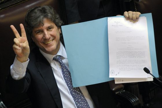 El Senado argentino aprobó la expropiación de YPF