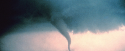 EEUU vive una jornada de tornados, tormentas invernales y nevadas