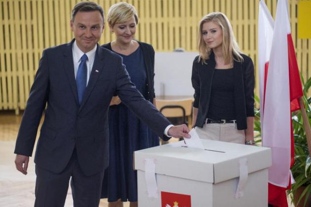 Conservador Duda gana elecciones presidenciales polacas con 53% de votos