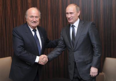 FIFA admite que Rusia y Catar pueden perder sus Mundiales