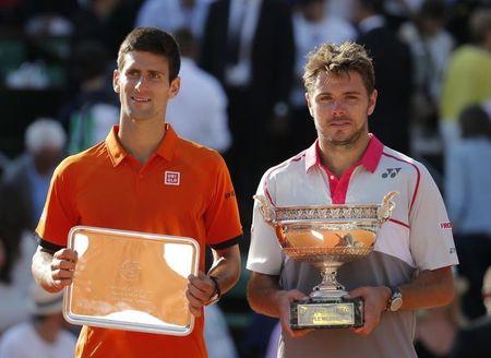 Un inspirado Wawrinka sorprende a Djokovic en la final de Roland Garros