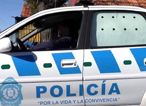 Policía mata a un delincuente tras intento de rapiña en un autoservicio en Pocitos