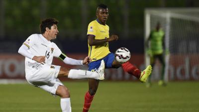 Bolivia le ganó 3-2 a Ecuador, que quedó complicado en el Grupo A