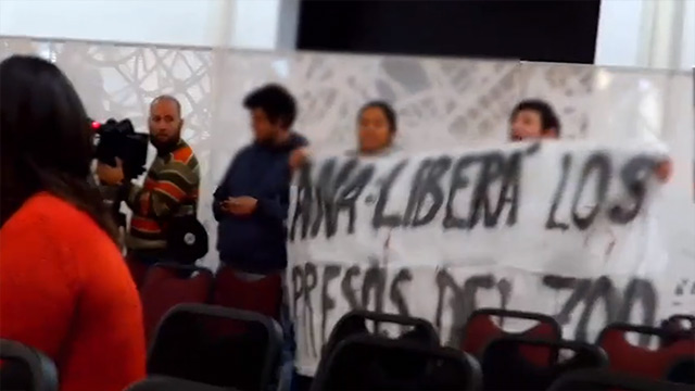 Olivera carcelera: activistas anti zoo cortaron discurso de intendenta
