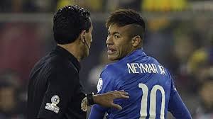 "Te quieres hacer famoso a mi costa, hijo de puta": Neymar al árbitro que lo dejó fuera de la Copa América