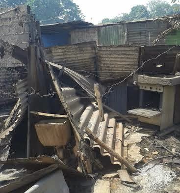 Pavor en La Pedrera: Ataque masivo destruyó a fuego 11 viviendas, varias de ellas robadas