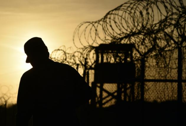 Condenan a un expreso de Guantánamo a pagar 134 millones de dólares