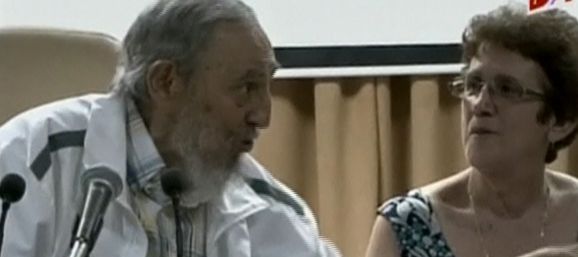 En pleno deshielo con EEUU, Fidel Castro reapareció públicamente en Cuba