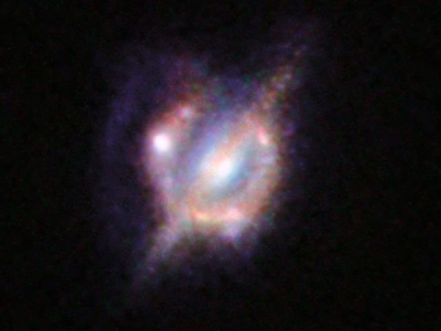 Detectan señal de una galaxia emitida hace 5.000 millones de años