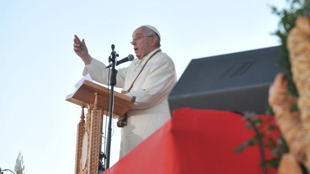 El papa elogió la Bolivia de Morales y pide diálogo por tema del mar
