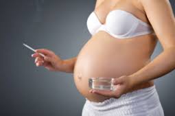 Una de cada cuatro mujeres fuma durante todo el embarazo en Montevideo