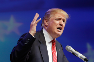 El magnate Donald Trump encabeza los sondeos de primarias republicanas