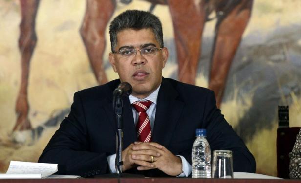 Ministro chavista acusa a Almagro de ser un "traidor" y "antivenezolano"