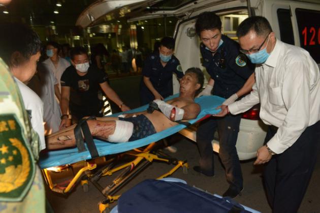 Desolación: 44 muertos y 520 heridos en las explosiones del puerto chino de Tianjin