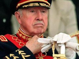 Absuelven a Pinochet, por estar muerto, de delitos de lesa humanidad