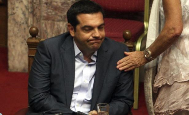 Renunció primer ministro de Grecia Alexis Tsipras