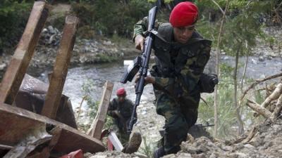 Venezuela halla explosivos y una cárcel clandestina en frontera con Colombia