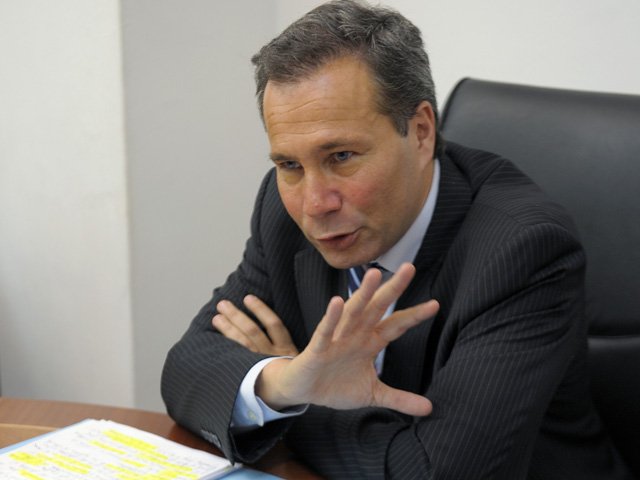 Lavado de dinero: Fiscal pide citar a declarar a familiares de Nisman