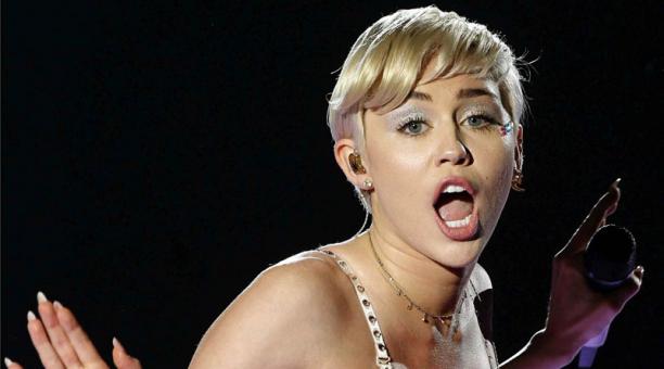 Miley Cyrus "aclara": "Soy pansexual"
