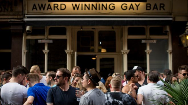 Están despareciendo los bares gay de Londres