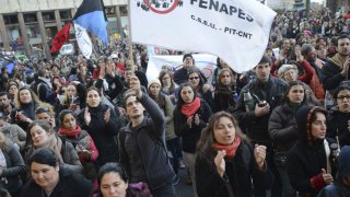 Vuelven las clases a Uruguay pero sindicatos educativos mantienen conflicto