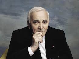 A sus 91 años Charles Aznavour vuelve a los escenarios "para no aburrirse"