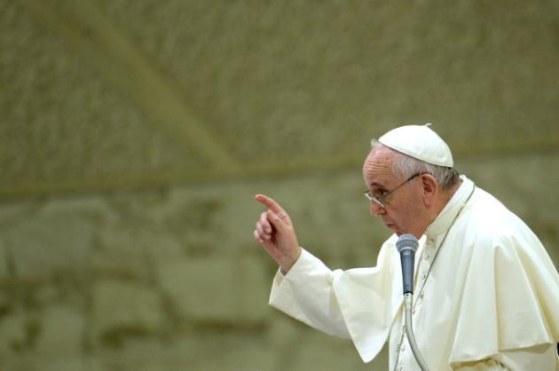 El Papa pide que cada parroquia de Europa acoja una familia de refugiados