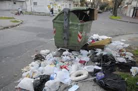 Por problemas con la basura el intendente de Montevideo removió al gerente de mantenimiento de camiones