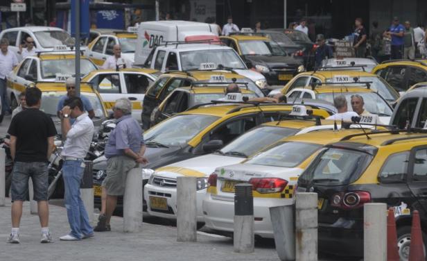 Paro de taxistas: negocian nuevo convenio salarial