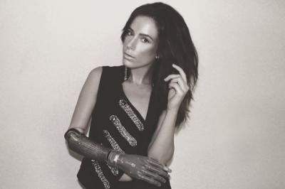 Rebekah Marine, la modelo con un brazo biónico que deslumbrará en el NY Fashion Week