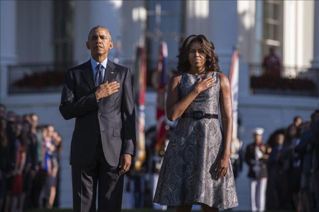 Obama recuerda con minuto de silencio aniversario atentados del 11 de septiembre